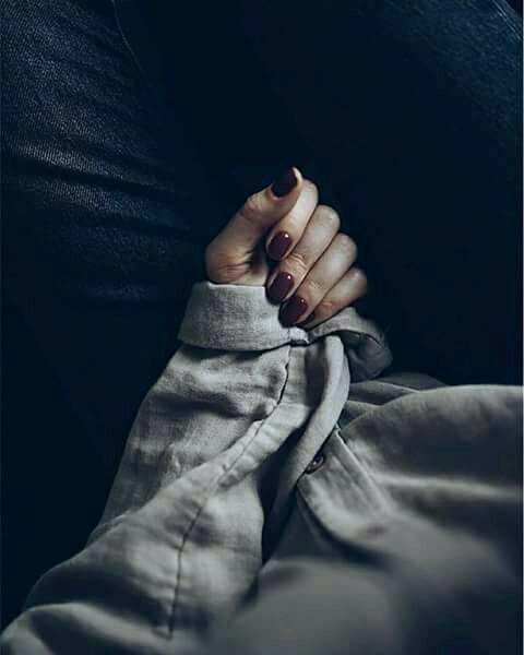 عندما خلق الله هذه الفتاة صفقت له الملائكة ادهم عادل هذا الكون سيء السمعة Hands Photoshoot Holding Hands