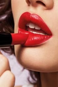 how to apply red lipstick on dark skin how to apply red lipstick on dark skin