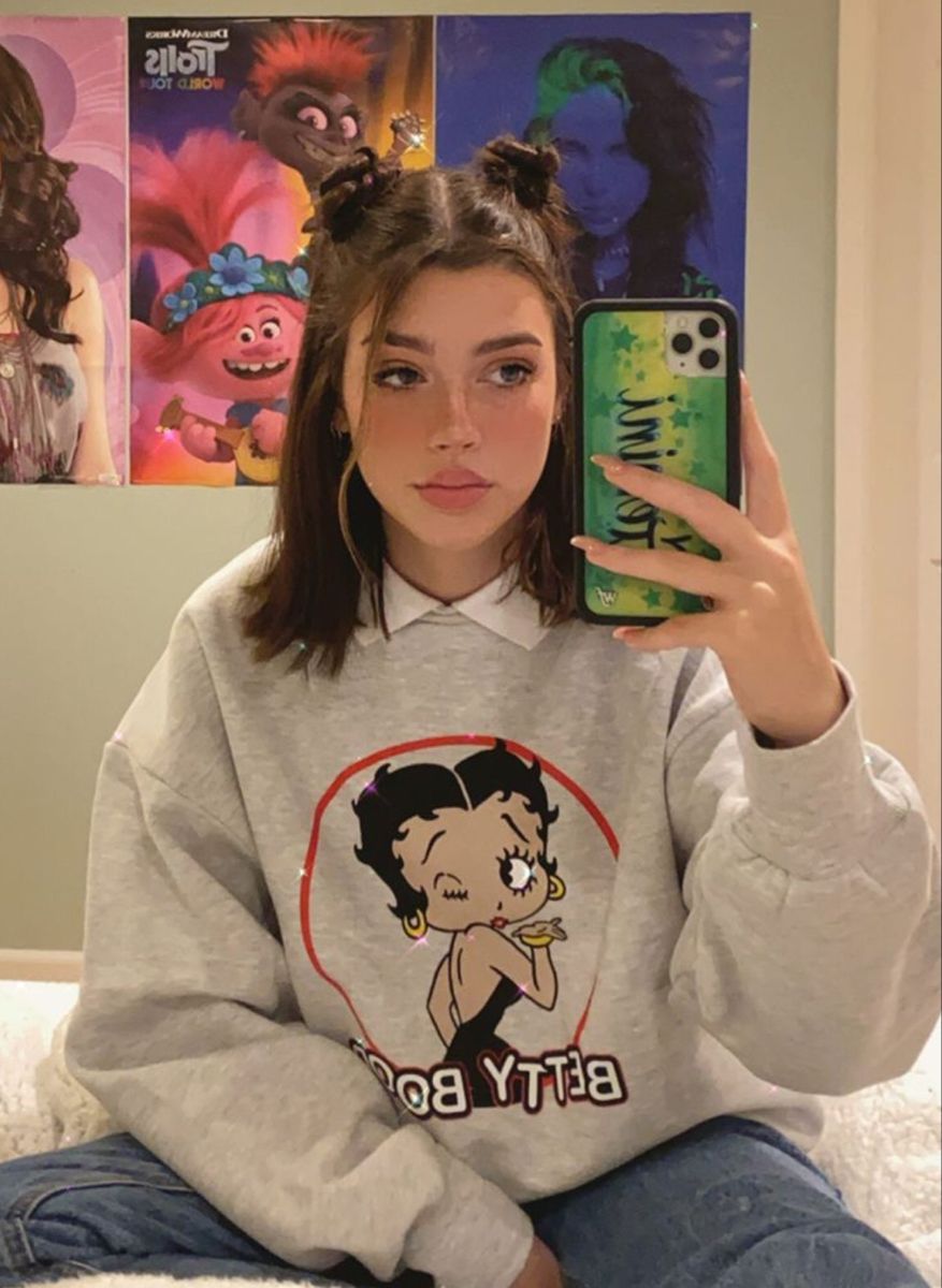 ❝ Você sabe que a gente não vai dar certo ❞ 𝗜'𝗺 𝗯𝗮𝗰𝗸 ┋𝐀𝐨𝐧?… #fanfic # Fanfic # amreading # books # wattpad Indie Outfits Aesthetic, Grunge Aesthetic, Bun Hairstyles, Pretty Hairstyles, Safari, Best Friends Sister, Soft Candy, Hair Stylies, Indie Girl