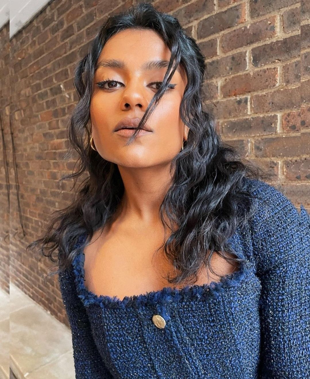 Simone Ashley | Medium length hair cuts with layers, Ashley kate