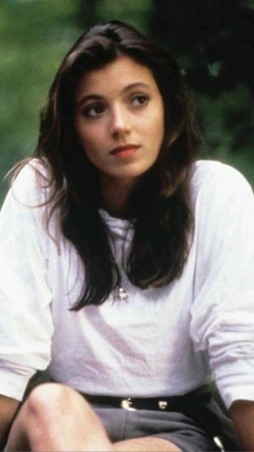 Pics of mia sara