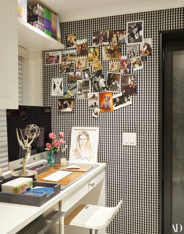 Carole Radziwill S Updated Apartment Here A K At Here S A K At Carole Radziwill Newly Redecorated Apartment Fresh From The Pages Of Architectural Digest And Guess What Her Iconic Tiger Print Sofa