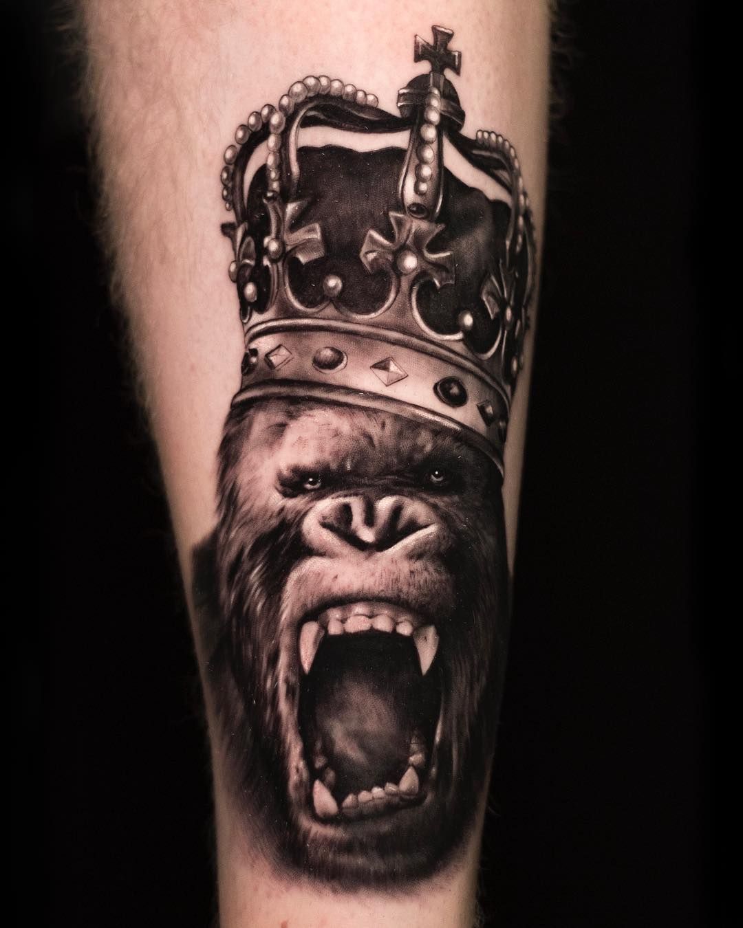 Gorilla Chest Tattoo By Matteo Pasqualin Porto Viro Italy Gorilla Tattoo Animal Sleeve Tattoo Chest Tattoo