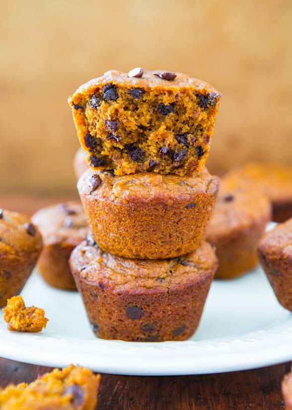 Vegan Chocolate Chip Pumpkin Muffins #pumpkinmuffins