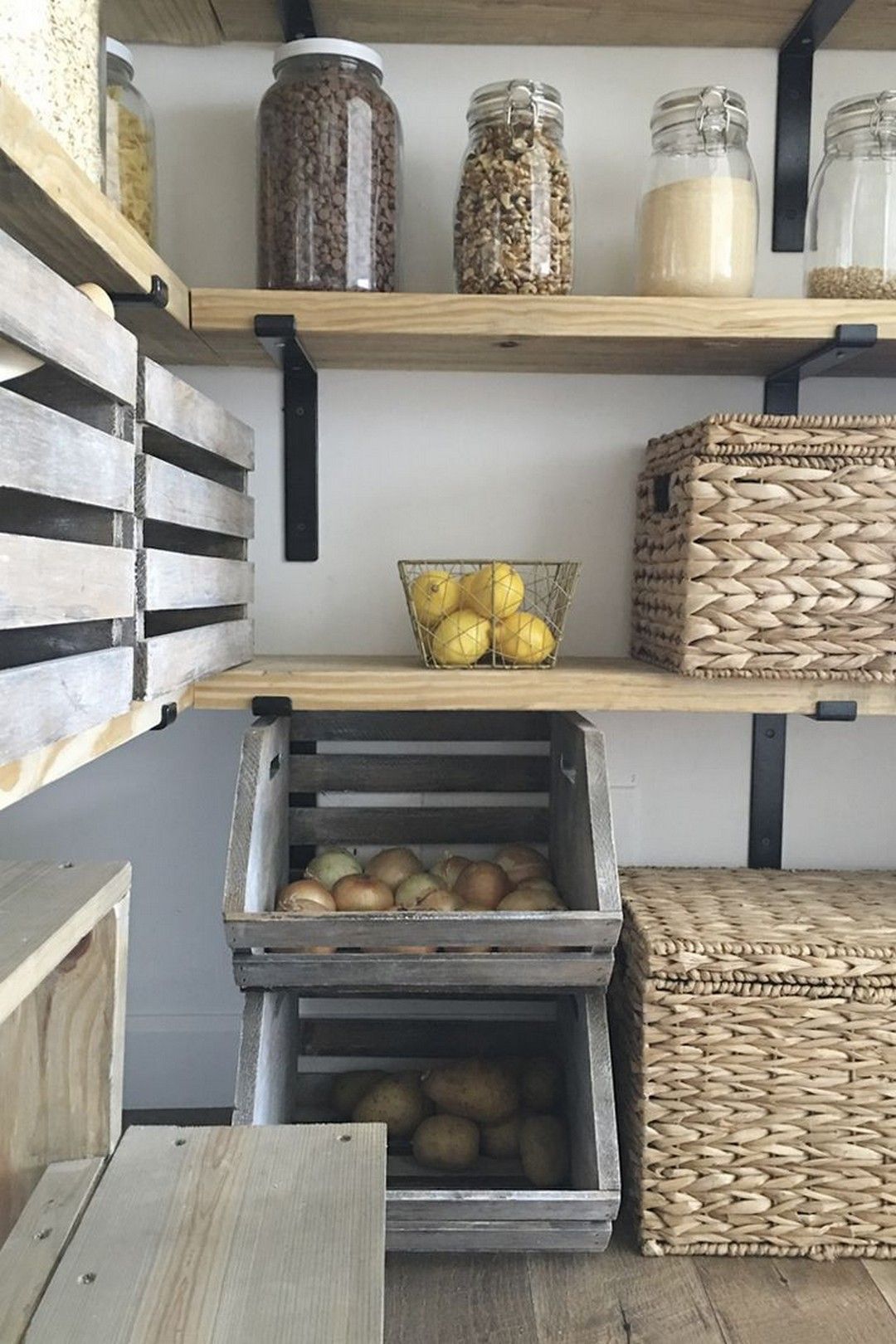 81 Diy Organized Walk In Modern Farmhouse Butler S Pantry In 2020
