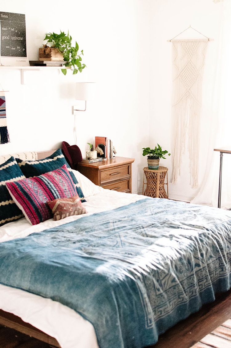 Bohemian Charm Meets Mid Century Modern In Sunny Florida Design ~ Quarto Retro Vintage E Cor De Quarto De Casal Bohemian Charm Meets Mid Century Modern In Sunny Florida Design ~ Quarto Retro Vintage E Cor De Quarto De Casal
