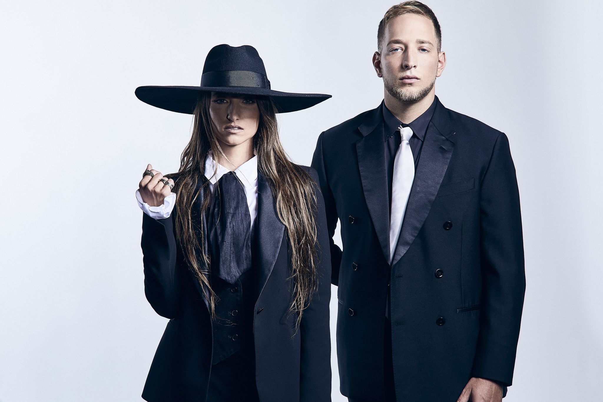 Single bonnie and clyde