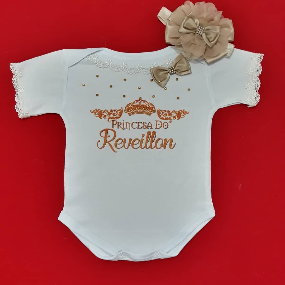 Body baby - "Princesa do Réveillon" ♥️ Personalize com sua estampa!! Para maiores informações entrar em contato via WhatsApp 11-94943-6375… Body, Baby Onesies, Instagram, Clothes, Fashion, Stamping, Walk In, Princess, Outfits