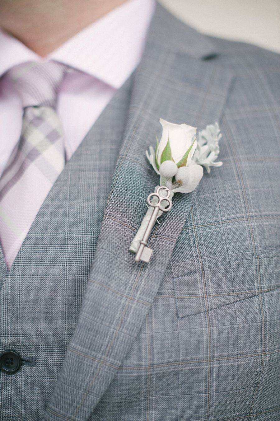 Mod Wedding, Wedding Groom, Vintage Wedding, Wedding Day, Groomsmen Boutonniere, Boutonniere Wedding, Groom And Groomsmen, Boutonnieres, Steampunk Wedding