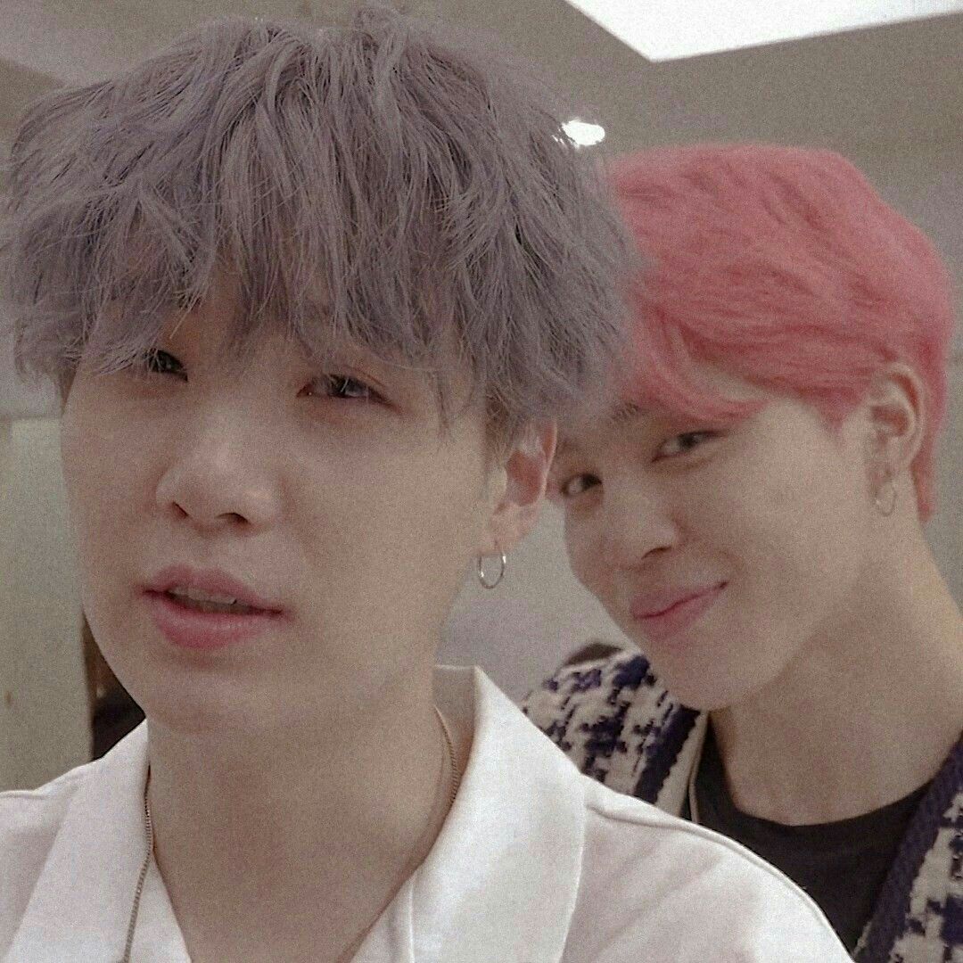 Dos años más tarde las cosas no cambian mucho. Siguen siendo igual de… #fanfic # Fanfic # amreading # books # wattpad Min Yoongi Bts, Bts Jimin, Park Jimin, Namjoon, Kim Taehyung, Foto Bts, Bts Photo, Jikook, K Pop