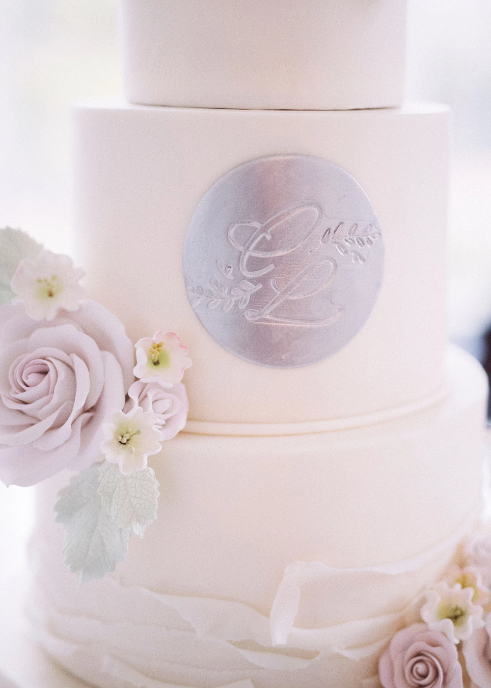 Featured on Carats and Cake: A Pink Romantic Kohl Mansion Wedding Elegant Wedding Reception, Timeless Wedding, Wedding Ceremony, Wedding Day, Wedding Programs, Wedding Favors, Wedding Venues, Wedding Welcome Table, Vintage Backdrop