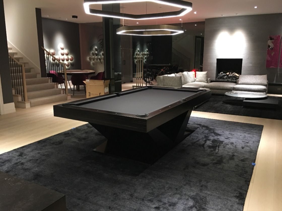 Play in style in a game room designed by Pharaoh USA. This luxor billiards in our Andaman Ebony wood finish is super elegant and makes the room just look more amazing. All of our tables are handcrafted in Los Angeles. Lets get your dream game room started. #billiards #pool #pooltable #gameroom #homecasino #homegame #casinogames #handctafted #luxury #bestcustomtables #woodfinish #woodcrafted #pokerroom #poker #sports #fastcars #soccer #baseball #nfl #mlb #nba #basketball #football #mancave Dream Home Design, Modern House Design, Home Building Design, Building A House, Luxury Game Room, Deer Trail, Office Man Cave, Pool Table Room, Pool Chairs