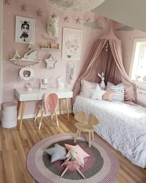 Mamma Malla Sur Instagram Chambre Petite Fille Rose Blanc Gris