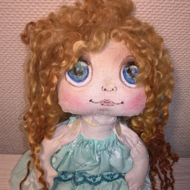 Rude loki- zawsze chciałam mieć takie. Ale nie mam. Niech chociaż mają moje lale. Loki, Ale, Dolls, Disney Princess, Disney Characters, Instagram Posts, Baby Dolls, Ale Beer, Puppet