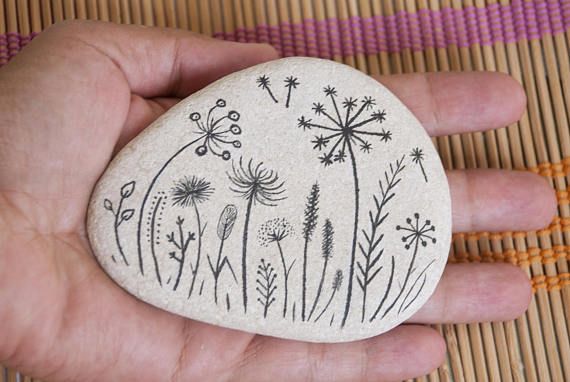 Rock Painting Patterns, Rock Painting Designs, Rock Painting Art, Pebble Painting, Dot Painting, Pebble Art, Stone Painting, Flower Painting, Paint Flowers