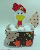10 Ideas for Ice Cream Pot Egg Holders- 10 Ideias de porta o…