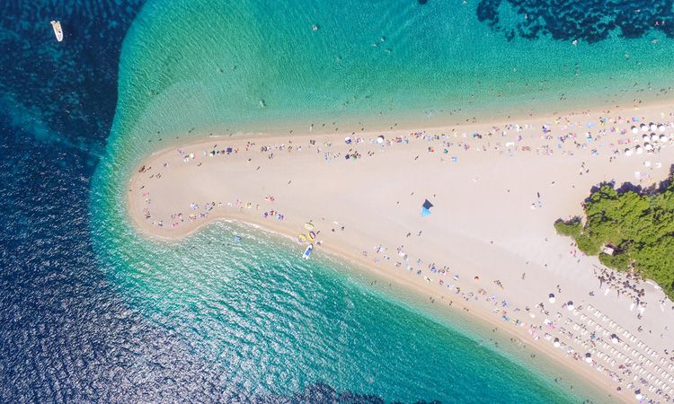 golden cape croatia Croatia Island Hopping, Outdoor Holidays, Famous Beaches, Croatia Travel, Beaches In The World, Menorca, Dubrovnik, Travel And Leisure, Algarve