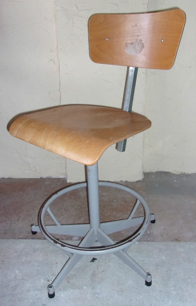 Ancienne Chaise D Atelier Chaise Mobilier De Salon Decoration
