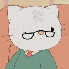 George 'Papa' White es el padre de Hello Kitty y Mimmy, y esposo de Mary White. George aparece como un gato blanco que viste una camisa, pantalones y anteojos y, a menudo, sostiene una pipa. Conduce el coche de la familia White. George es la columna vertebral de la familia White y trabaja muy duro. Tiene una naturaleza muy dependiente, trabaja para una empresa comercial con una computadora, pero siempre encuentra tiempo para pasar con su familia. George también tiene un lado chistoso y tonto y, Hello Kitty, Sanrio, George, Snoopy, Fictional Characters, Gatos, Eye Glasses, Fantasy Characters