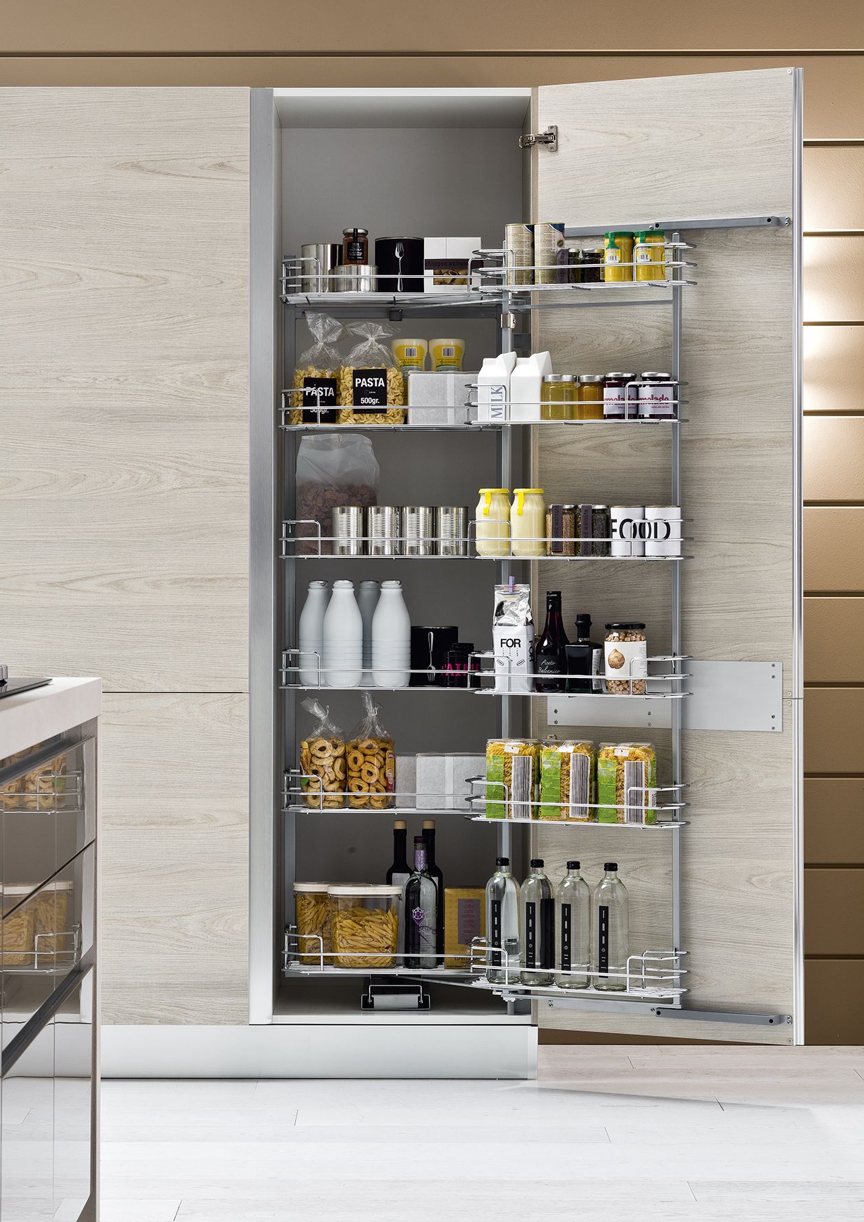 Colonna dispensa in una cucina Arrex. www.arrex.it | kitchen ... Colonna dispensa in una cucina Arrex. www.arrex.it | kitchen ...