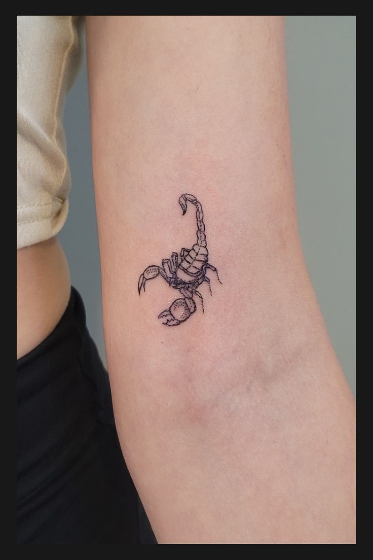 Scorpios - this one’s for you. There’s nothing like representing your star sign with this subtle scorpion tattoo. Our tattoos last 9-15 months, so if you’re looking to get your first or next tattoo without the regret - book with Ephemeral today. Dream Tattoos, Tiny Tattoos, Simple Tattoos, Ephemeral Tattoo, Sun Tattoo Small, Faded Tattoo, Scorpio Tattoo, Diamond Tattoos, Flower Tattoo Back