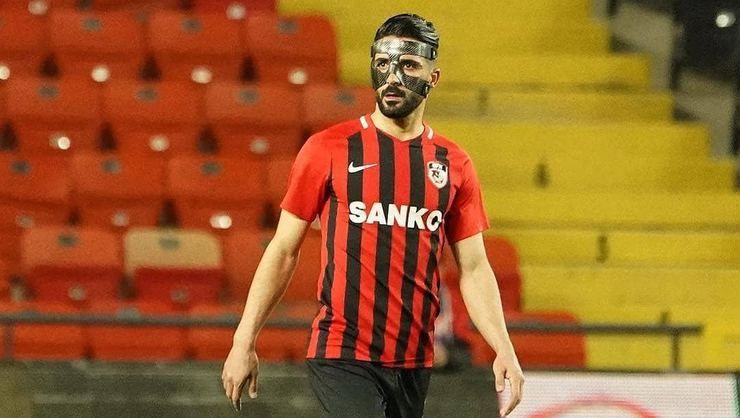 Gazisehir Gaziantep Kanalinda Acilan Mehmet Erdem Ugurlu Basligimiza Yazilmis Entryleri Gormek Isterseniz Linki Takip Edin Mehmet Er Futbol Futbolcular Spor