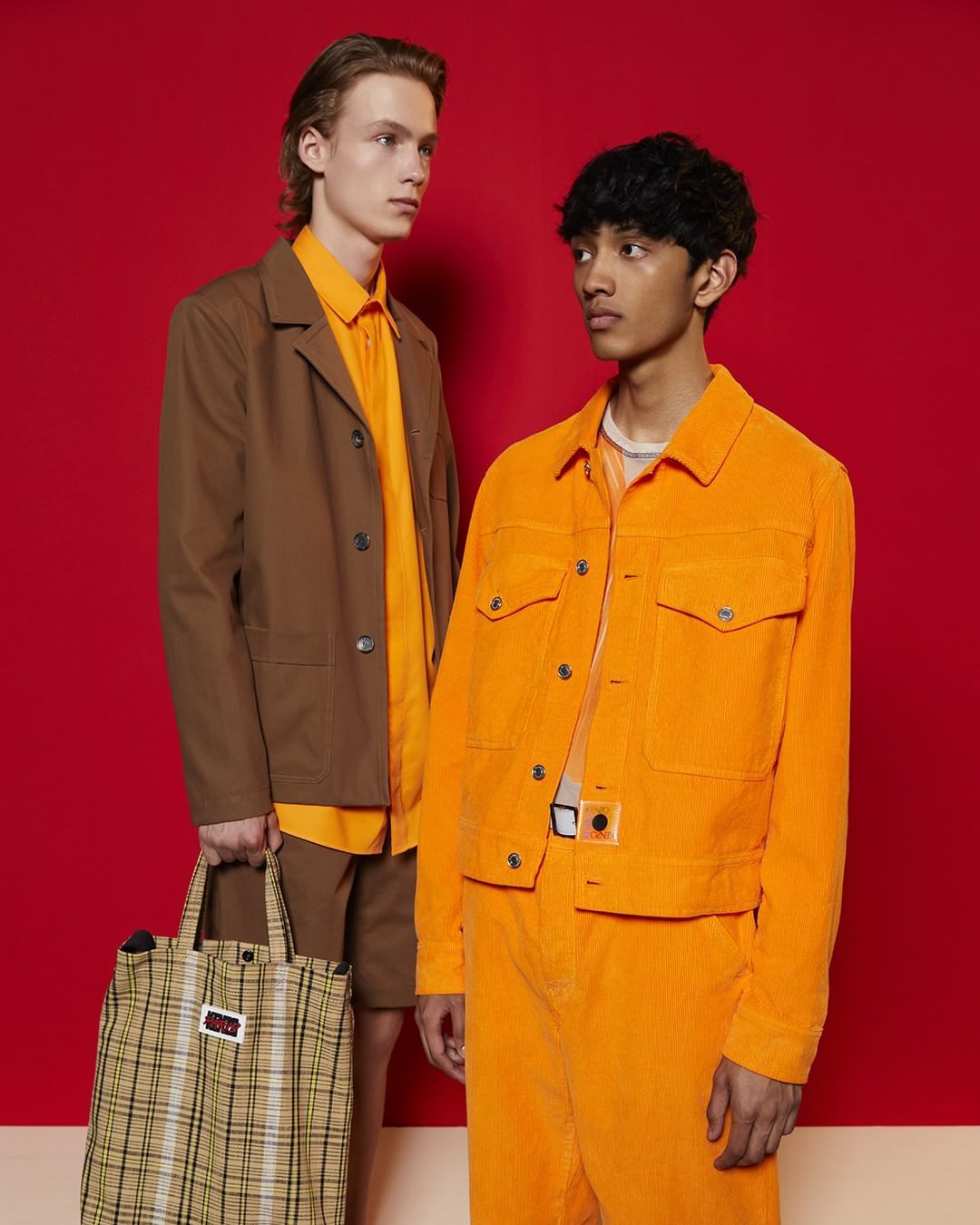 Orange is the new black. Visit KENZO.com to see all the looks from the KENZO Spring-Summer 2019 show. 🖤 #KENZOSS19 Orange Is The New Black, Spring Summer 2018, Kenzo, Macro, Red Leather Jacket, Connect, Ss, Trending, Jackets
