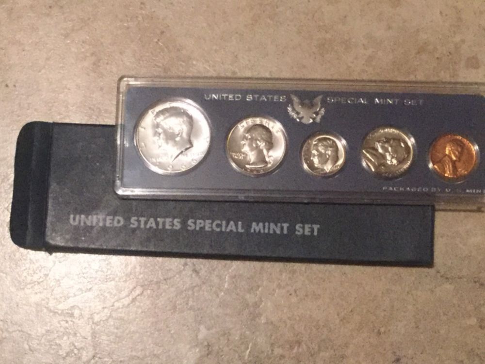 2006 $1 American Silver Eagles BU In US Mint Gift Box