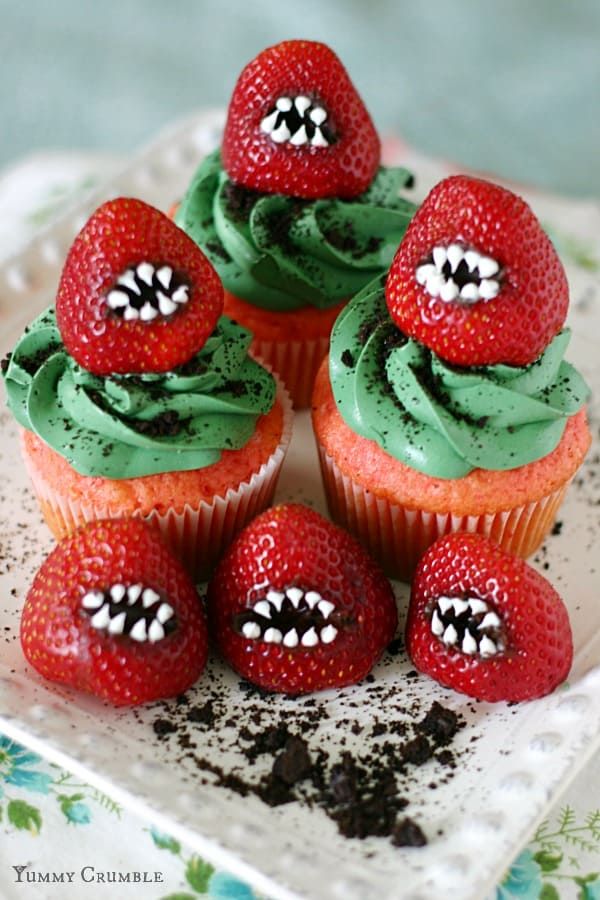 25 Easy Halloween Cupcakes for Kids Spooky decorating ideas for all ages!