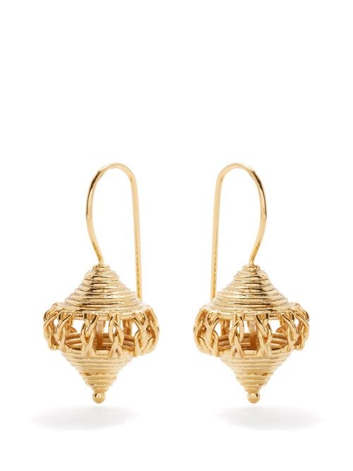 Handcrafted in Istanbul, Tohum’s 24kt gold-plated Savanna Sangha drop earrings are informed by the Turkish heritage of founder Verda Alaton. Jewelry Shop, Fashion Jewelry, Plaque, Istanbul, 24kt Gold, Savanna, Gold Drop Earrings, Jacquemus, Boucle D'oreille