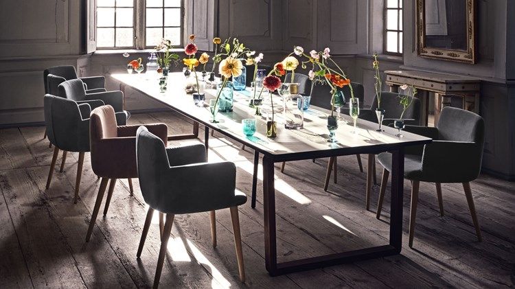 Pin på Nordic designed interiors Bord Bolia Wake | Scandi dining room, Living dining room