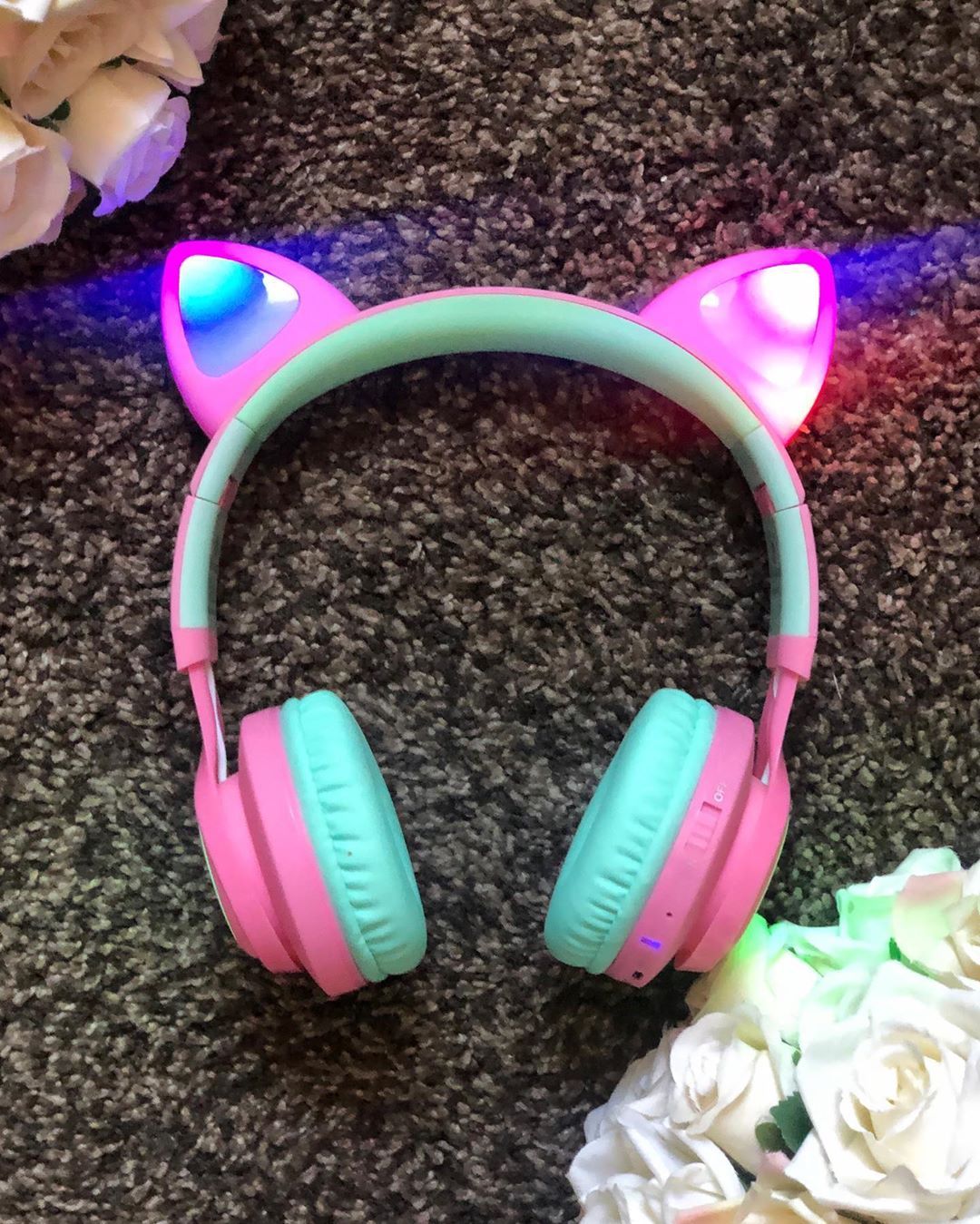 Riwbox CT-7 wireless cat ear kids headphones with mic for girls cute design led light up high sound quality for Xmas gift pink green Crown Headphones, Cute Headphones, Bass Headphones, Running Headphones, Headphones With Microphone, Headphone With Mic, Sports Headphones, Bluetooth Headphones, Over Ear Headphones