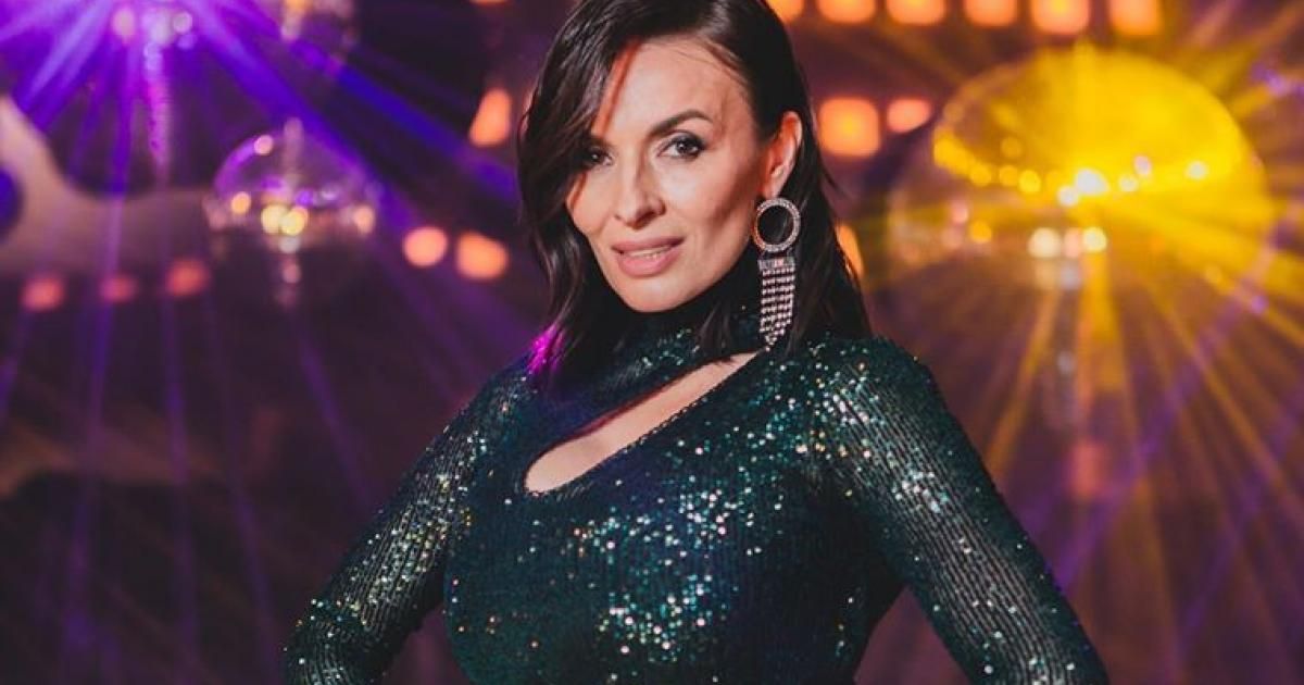 Pin Na Doske Novosti Shou Biznesa
