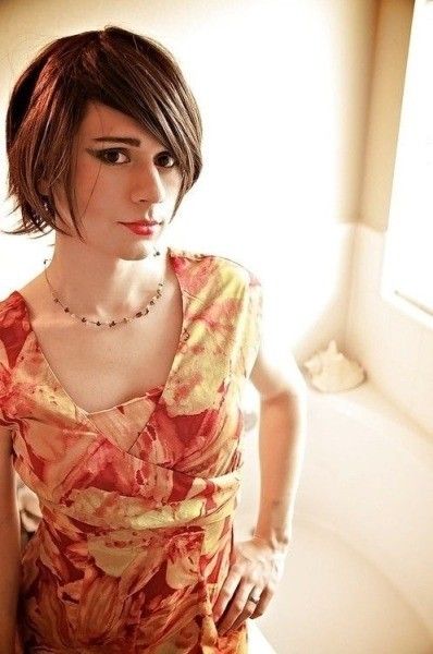 Feminine housewife transsexual
