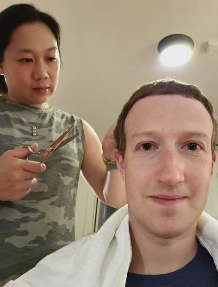 Sarah Conner Removes The T 800 S Cpu 1991 Funny Photos People Michael Cera