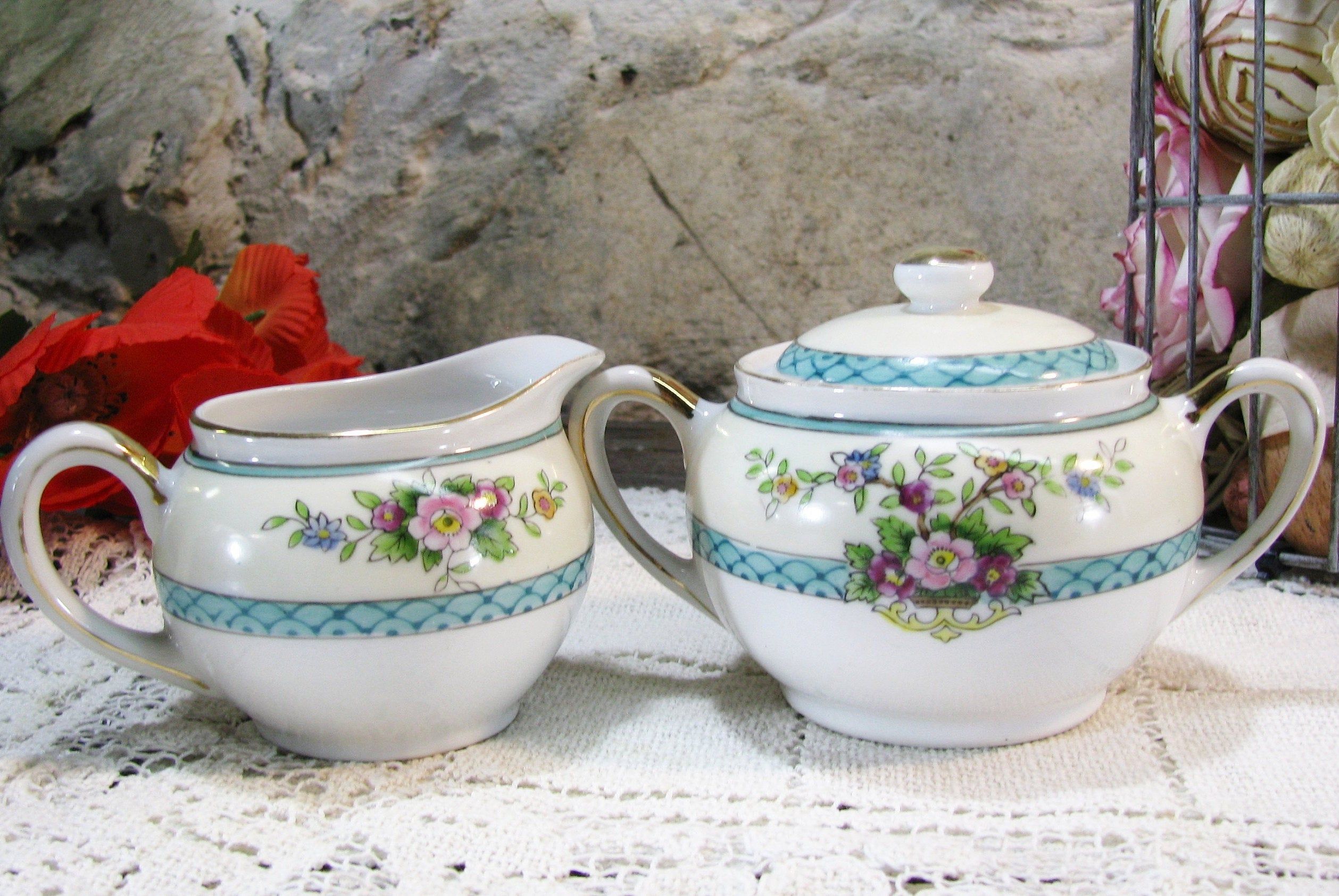 Vintage Sugar Pot /& Cream Pitcher Set Fondanista Vintage