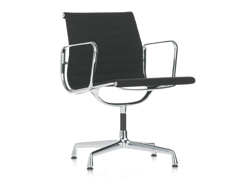 Стул EA 107 By Vitra дизайн Charles & Ray Eames Charles Ray Eames, Aluminum Chairs, Aluminum Siding, Leather Upholstery, Office Chair, Aluminium, Modern House, Furniture Design, Miniature