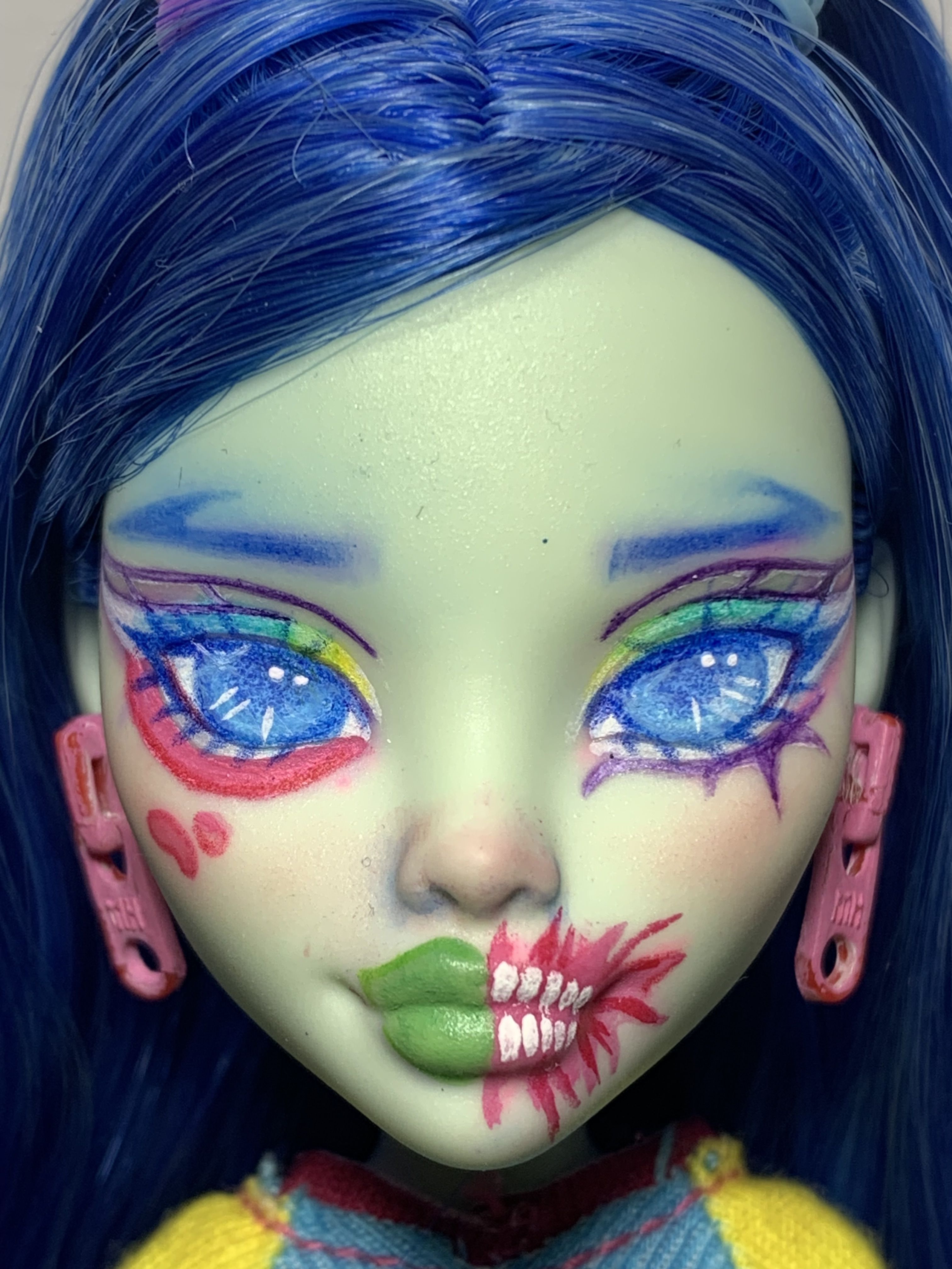Monster High G3 Ghoulia Yelps Repaint In 2024 Barbie Pastell monster-high-g3-ghoulia-yelps-repaint-in-2024-barbie-pastell