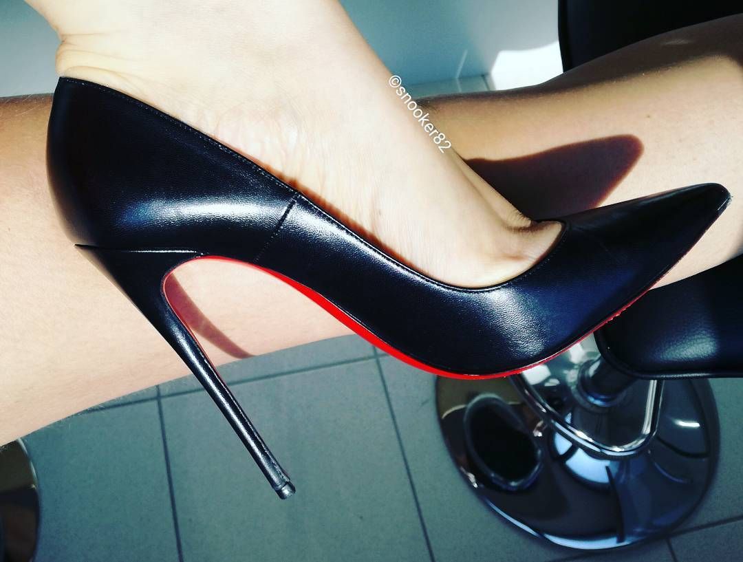 893 Likes, 13 Comments - @snooker82 on Instagram: “@louboutinworld So ...