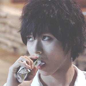 yamazaki kento eating sutekinajapan yamakenfag death note l yamazaki yamazaki kento eating sutekinajapan yamakenfag death note l yamazaki