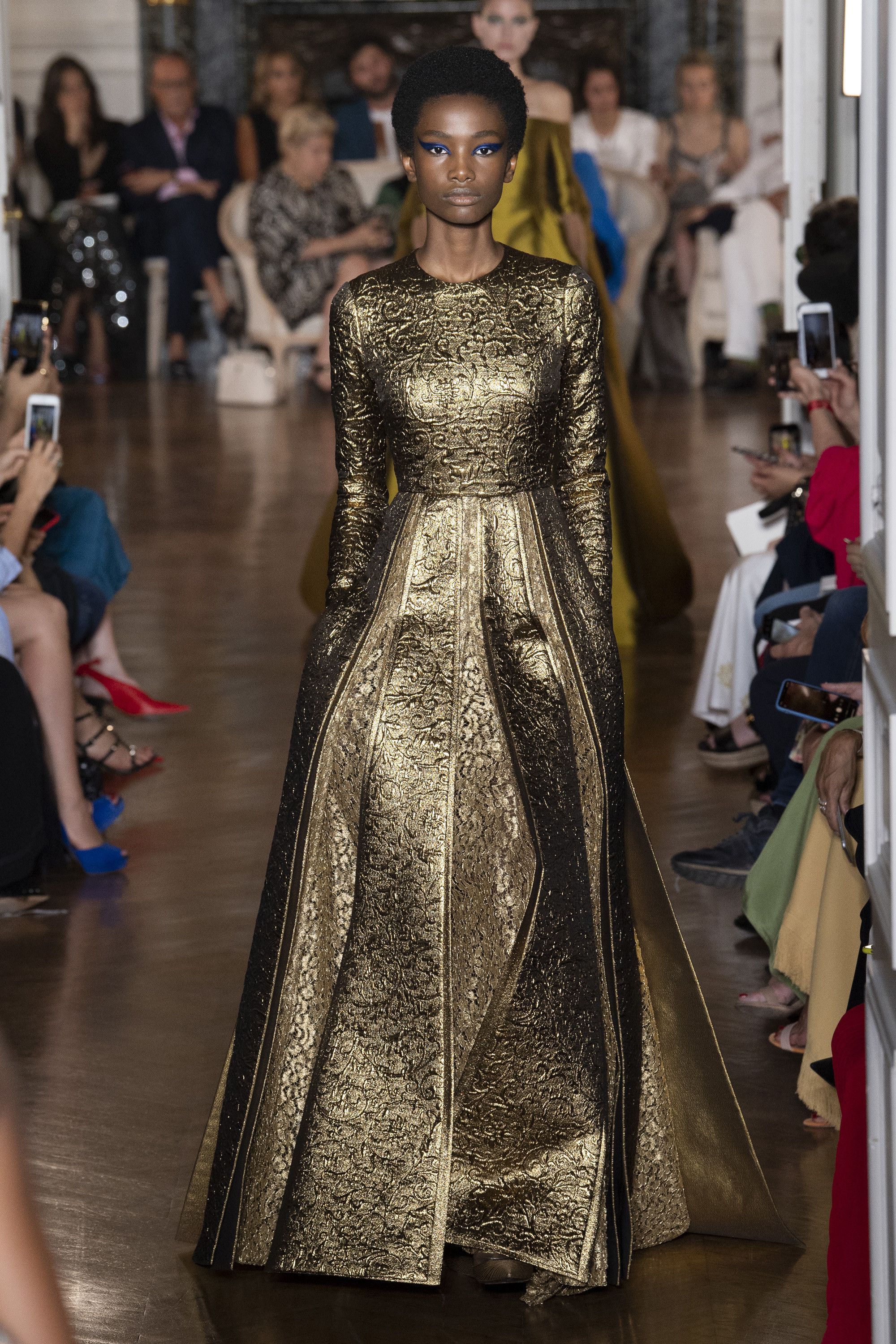 Женственные платья в коллекции Ready-To-Wear от Amaya Arzuaga на Весну-Лето 2012 рекомендации Женственные платья в коллекции Ready-To-Wear от Amaya Arzuaga на Весну-Лето 2012 рекомендации
