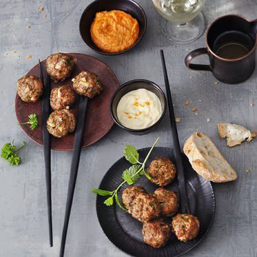 Fleischbällchen Fondue | Rezept | Fondue rezepte fleisch Fleischbällchen Fondue | Rezept | Fondue rezepte fleisch