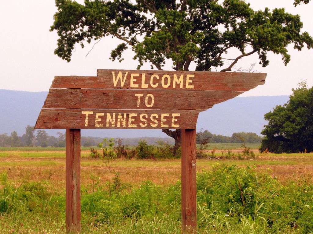 Welcome to Tennessee sign