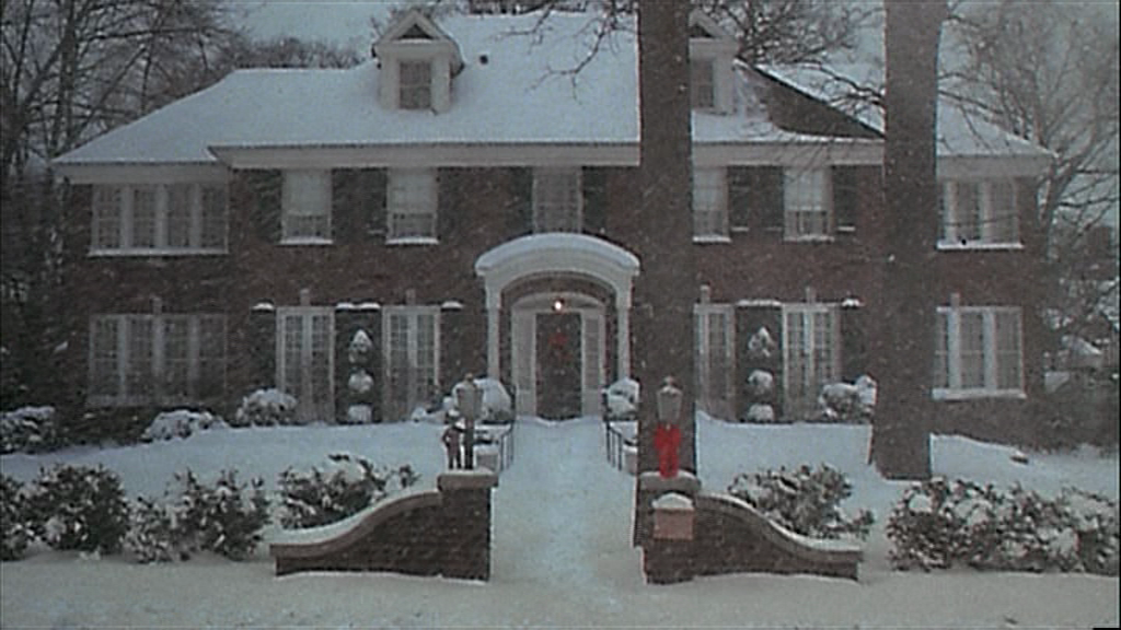 family christmas in the snow i d spend all my holidays here it s beautiful hopefully not home alone though home alone movie home alone interiors dream