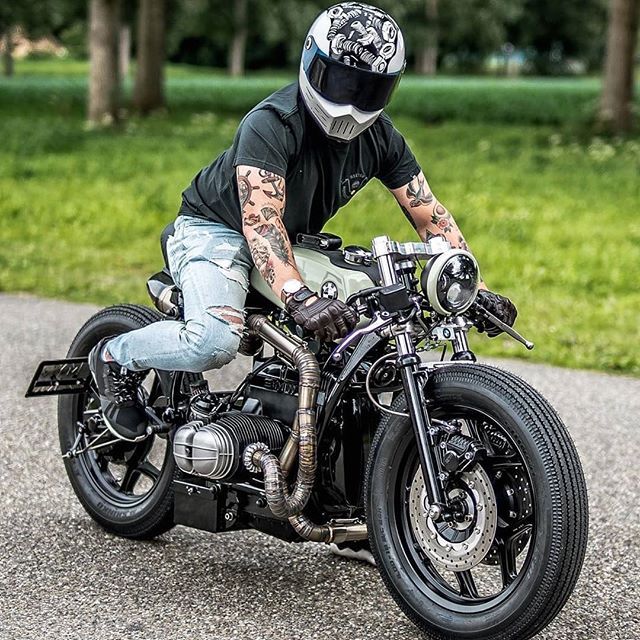 Rate this one from 1 to 10 : Yamaha XSR 700 Rate this one from 1 to 10 : Yamaha XSR 700