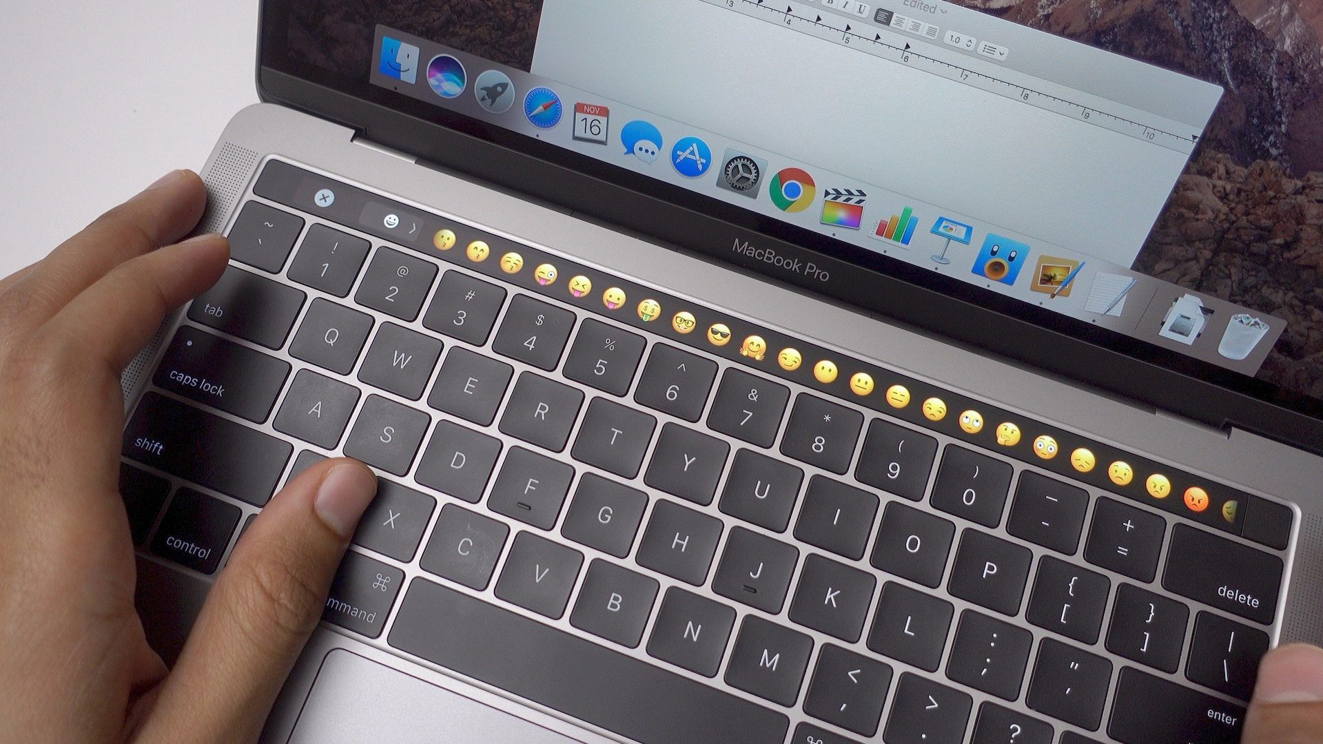 This Year Apple Announced 13 3 Inch Macbook Pro With Touch Bar With The Same Design And Kaby Lake Based Processors Here Is Our Revi Macbook Pro Macbook Apple This Year Apple Announced 13 3 Inch Macbook Pro With Touch Bar With The Same Design And Kaby Lake Based Processors Here Is Our Revi Macbook Pro Macbook Apple