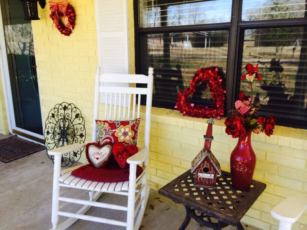 32 Awesome Valentine's Day Porch Decor Ideas Which You Definitely Like