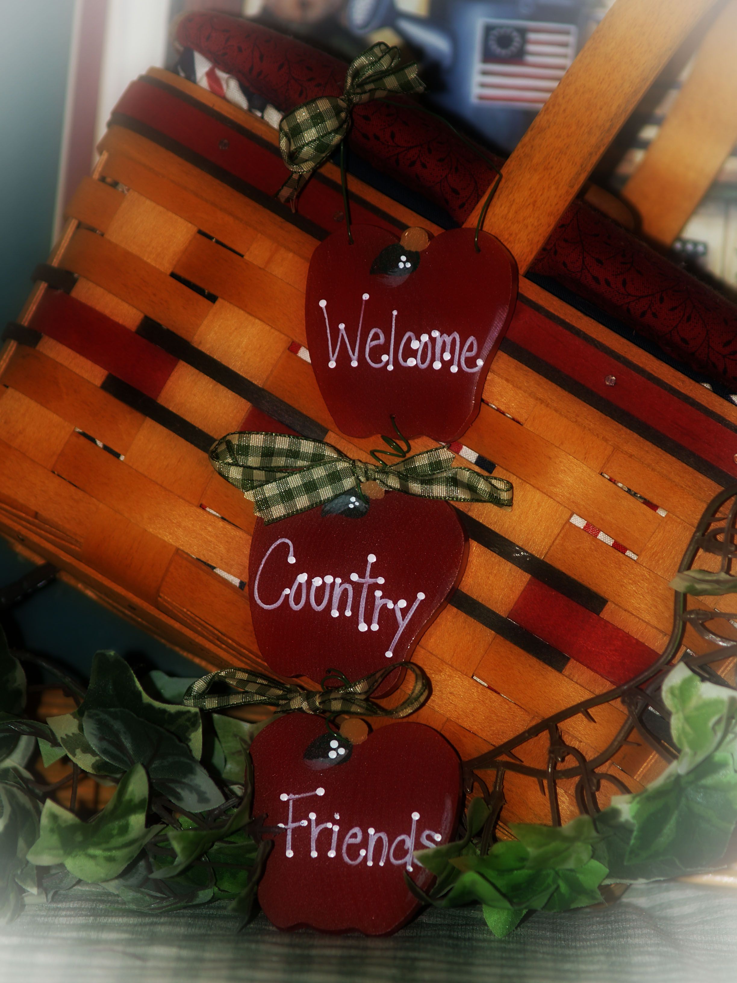 Apple Wel e Country Friends Apple Signs Pinterest