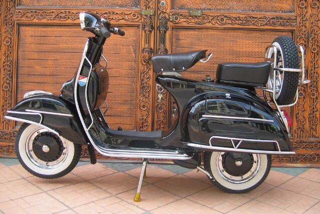 Love this one! | Vespa, Vespa scooters, Motorcycle