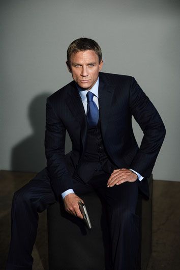 Daniel Craig James Bond Suit 13+ Pages - Latest Update ✔️ ✅